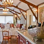 Chateau De Salles 4* Vézac