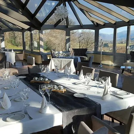 Hotel Chateau De Salles