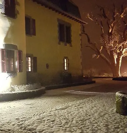 Chateau De Salles 4* Vezac (Cantal)