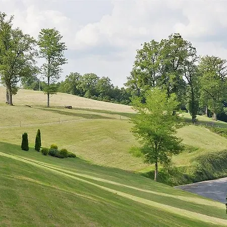 Chateau De Salles Szálloda