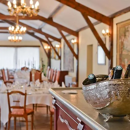 Chateau De Salles 4* Vézac