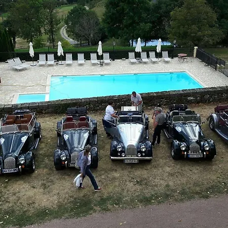 Chateau De Salles 4* Vezac (Cantal)