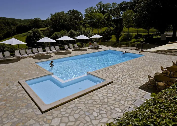 Chateau De Salles 4* Vézac